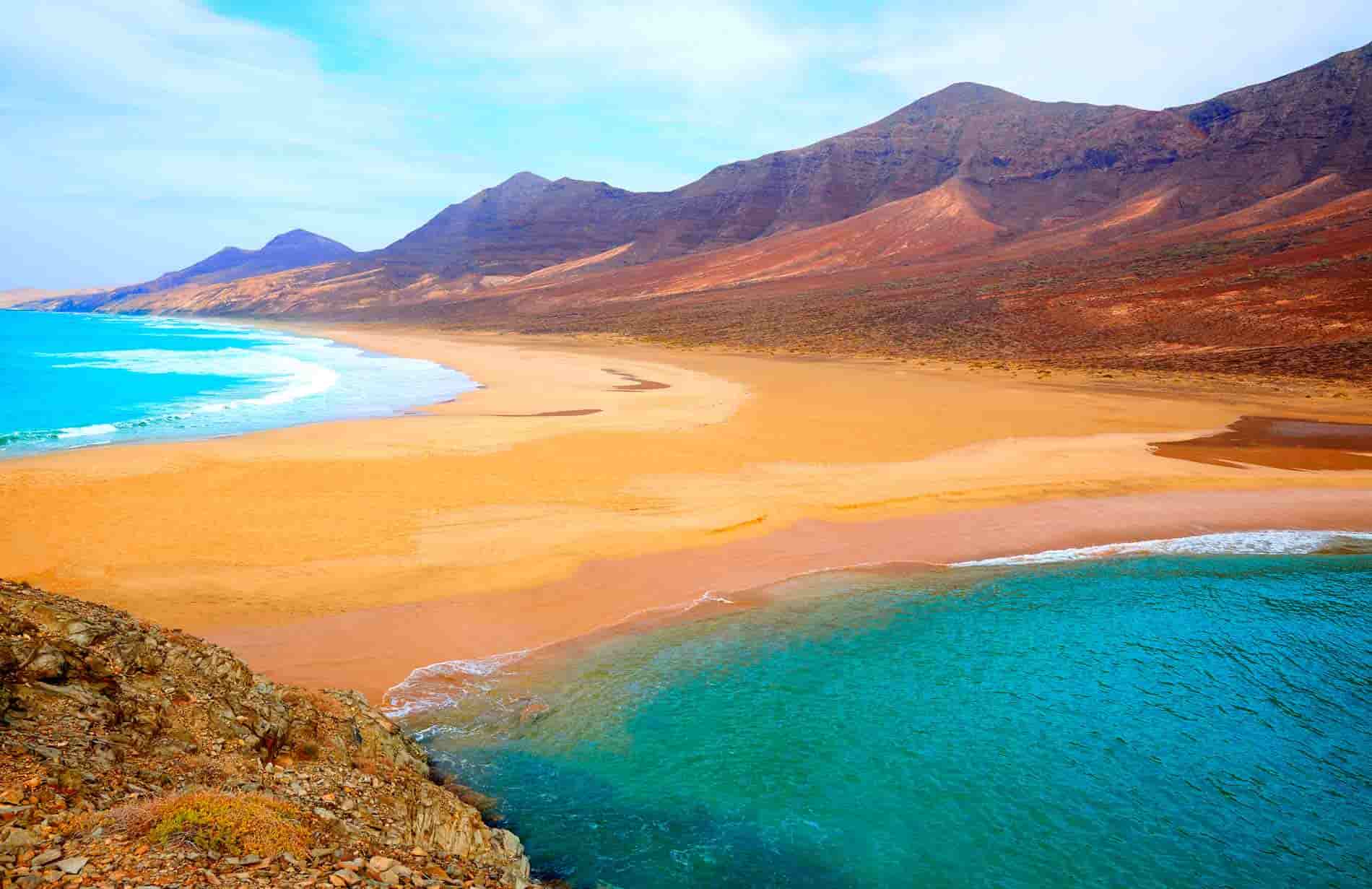 when is the best time to visit fuerteventura