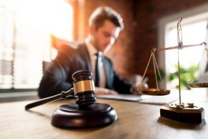 Cinq raisons pour lesquelles votre entreprise a besoin d'un avocat
